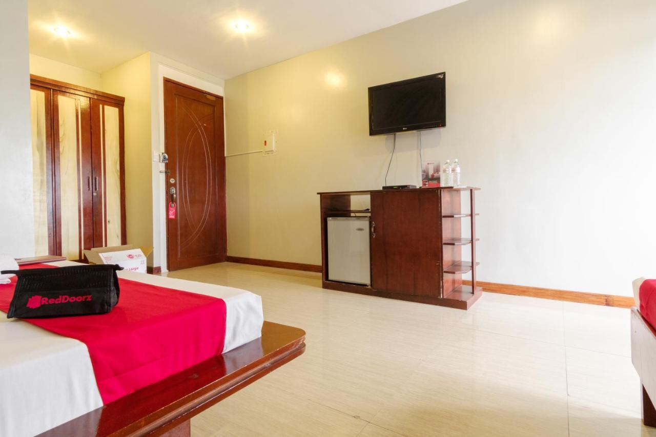 Reddoorz Near Camp Montelibano Hotel Bacolod Exterior photo