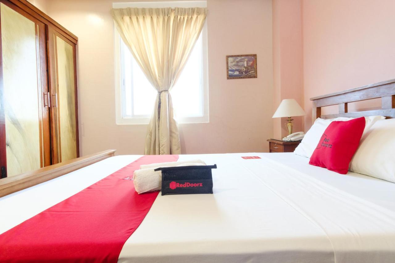 Reddoorz Near Camp Montelibano Hotel Bacolod Exterior photo