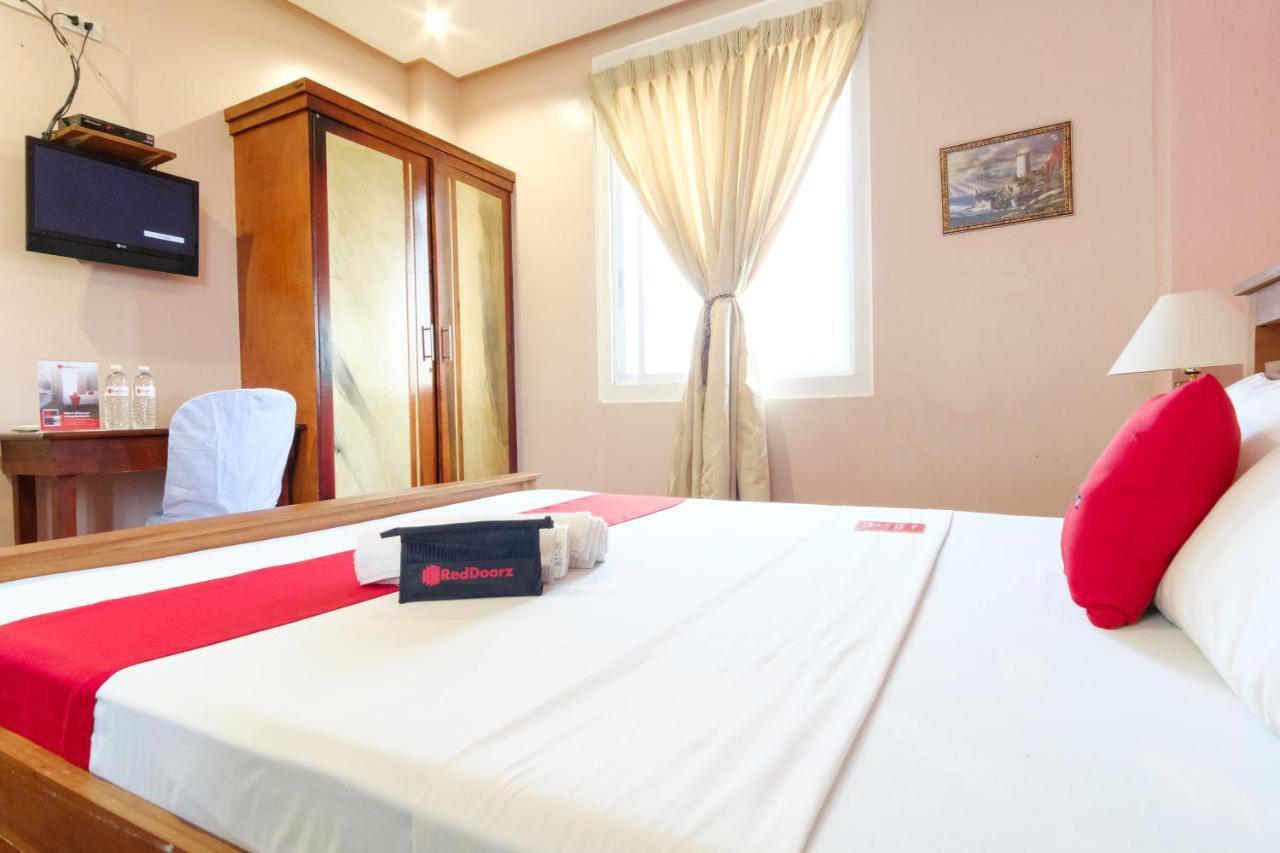 Reddoorz Near Camp Montelibano Hotel Bacolod Exterior photo